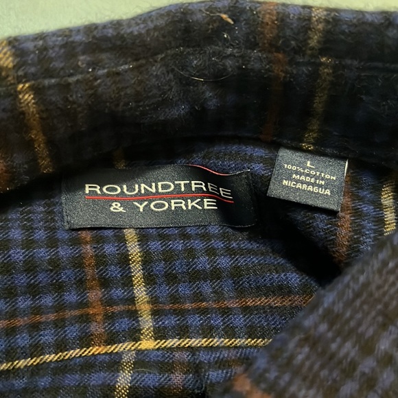Roundtree and Yorke large flannel - Picture 2 of 2